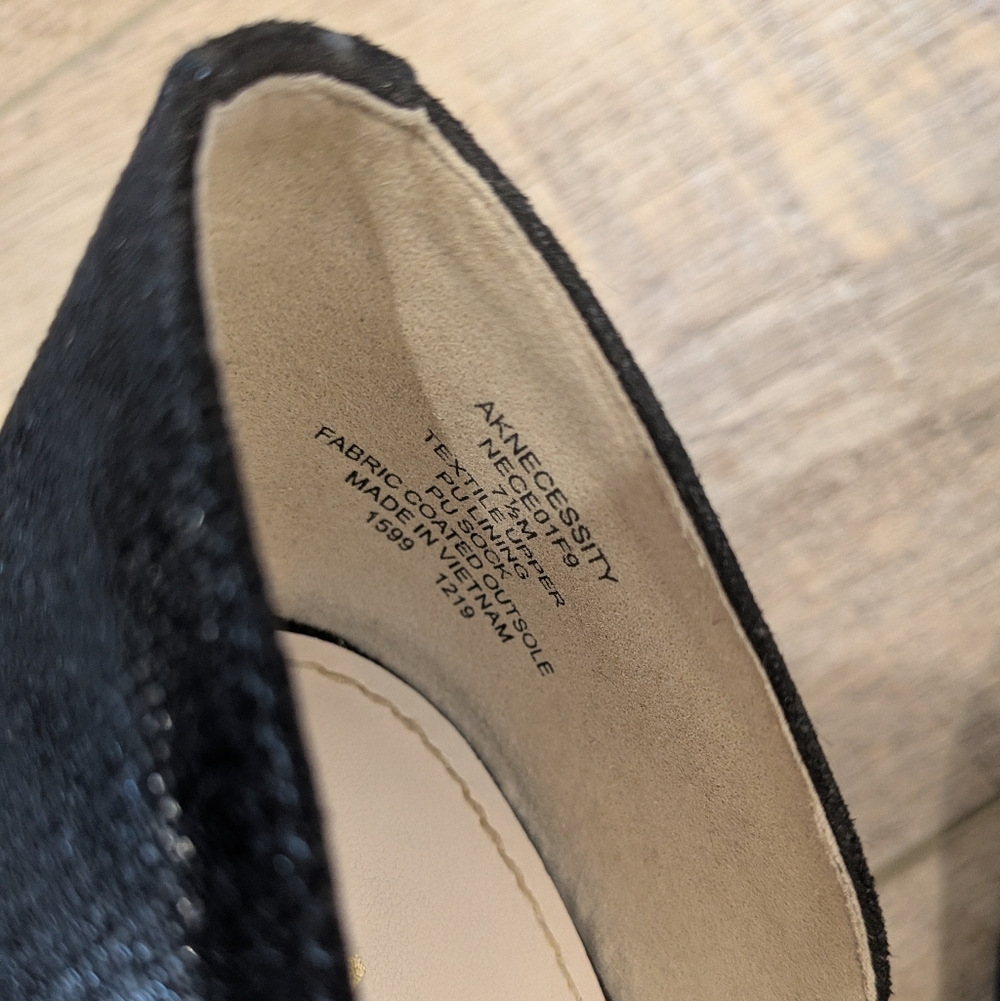 Anne Klein Flex Black Pointed-Toe Shimmer Block Heels | 7.5 - Picture 7 of 8